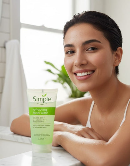 Simple Refreshing Facial Wash - Kind to Skin with Pro-Vitamin B5 & Vitamin E.